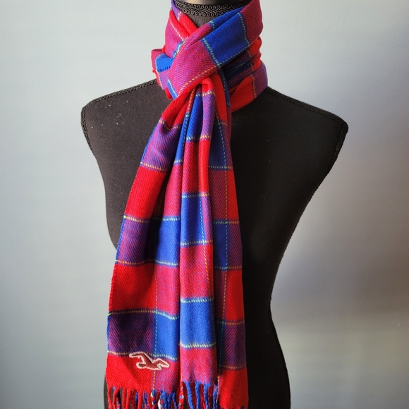 Hollister Scarf - Picture 2 of 4